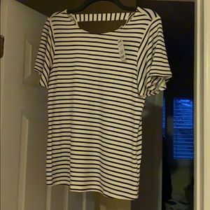 Brand new shirt sleeve shirt.